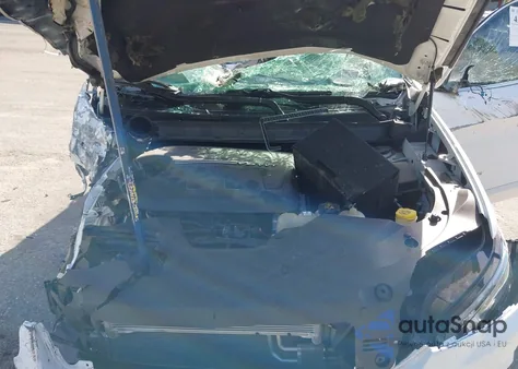 2019 Jeep Cherokee Overland Fwd z USA, uszkodzony, nr VIN 1C4PJLJX5KD146026